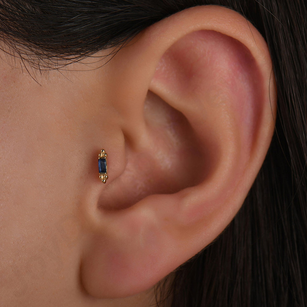 0,06 Karat Baget Safir Piercing