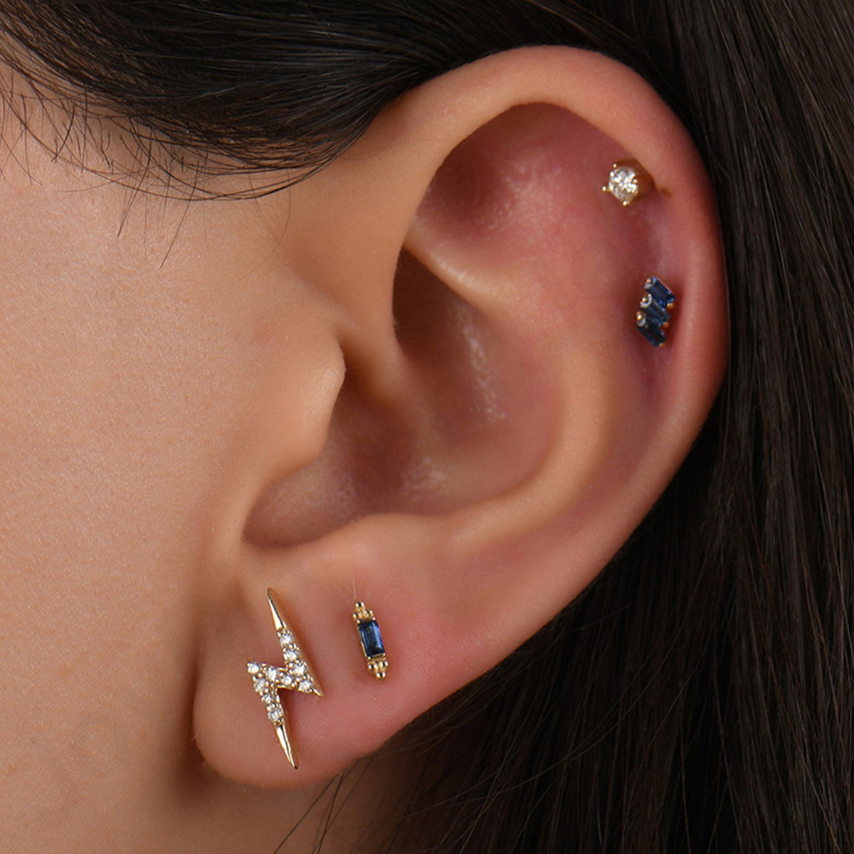 0,06 Karat Baget Safir Piercing