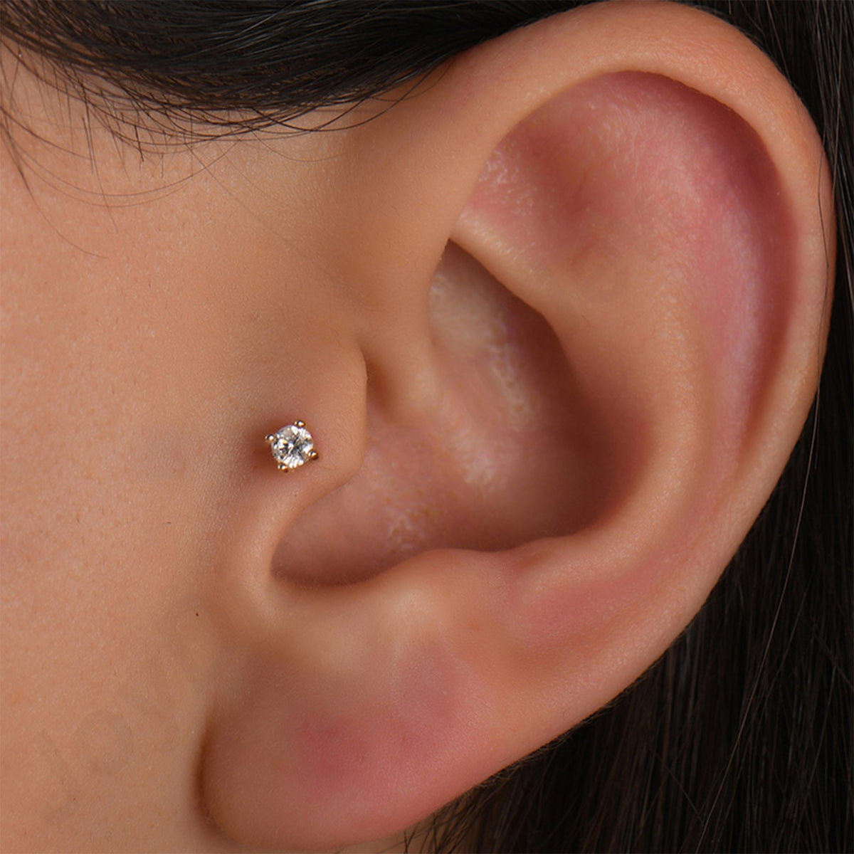 0,07 Karat Tektaş Pırlanta Piercing