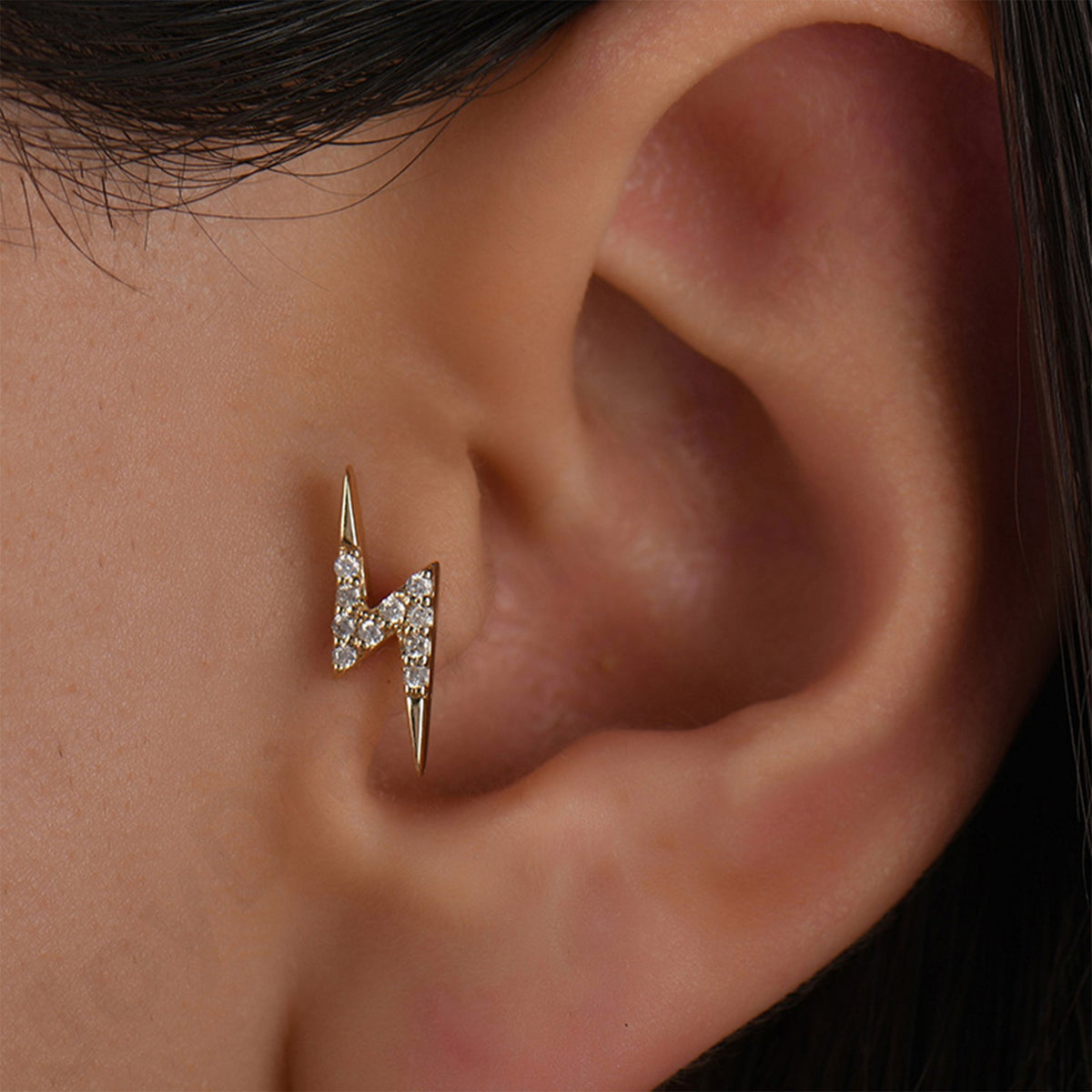 0,05 Karat Şimşek Pırlanta Piercing