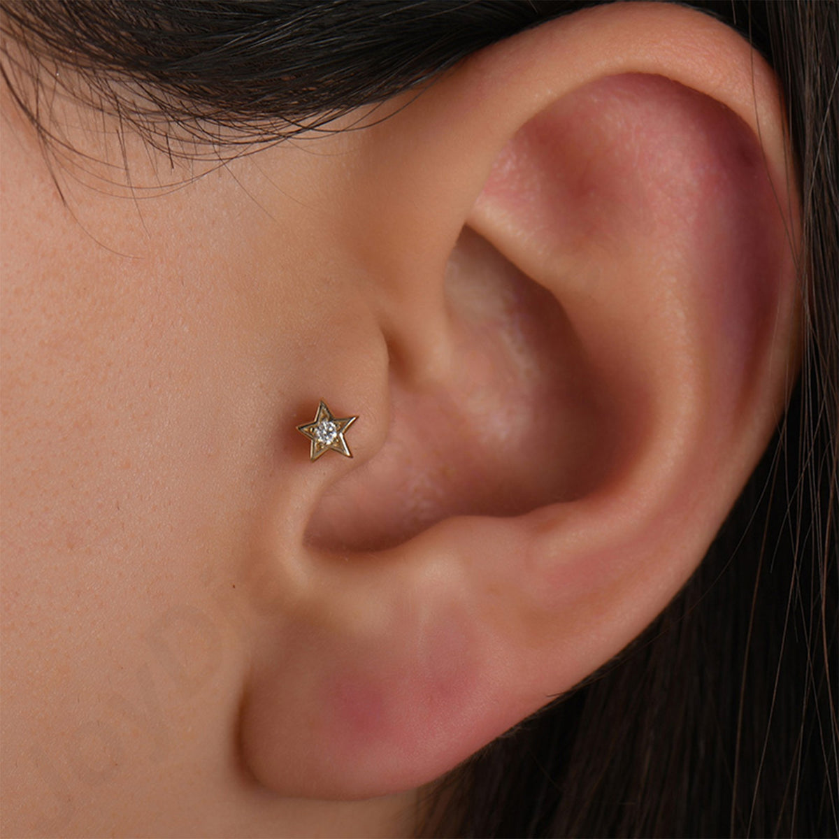 0,02 Karat Yıldız Pırlanta Piercing