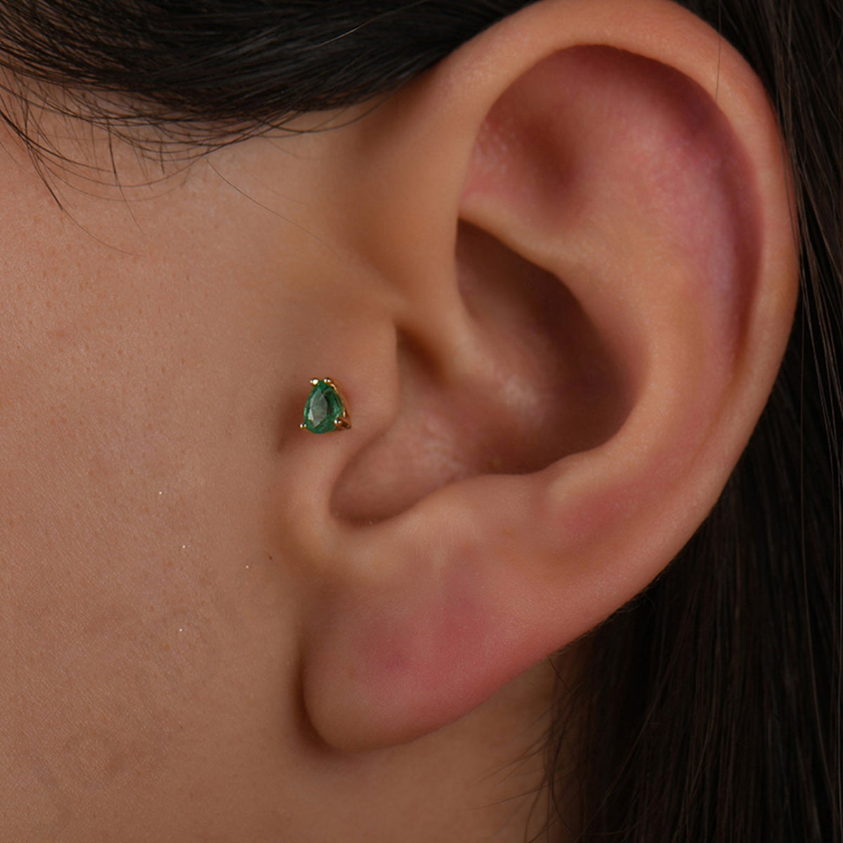 0,15 Karat Damla Zümrüt Piercing