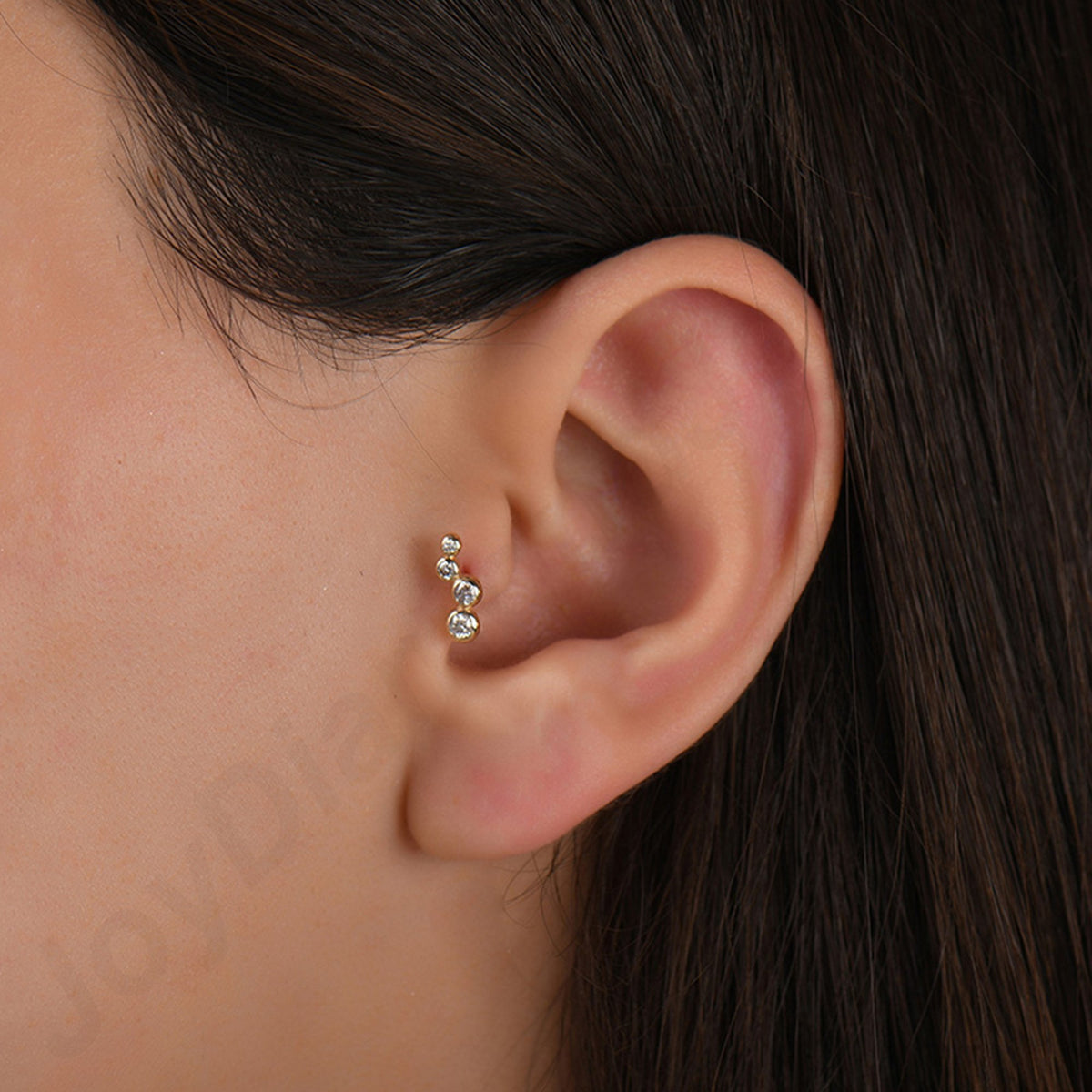 0,09 Karat Sıralı Pırlanta Piercing