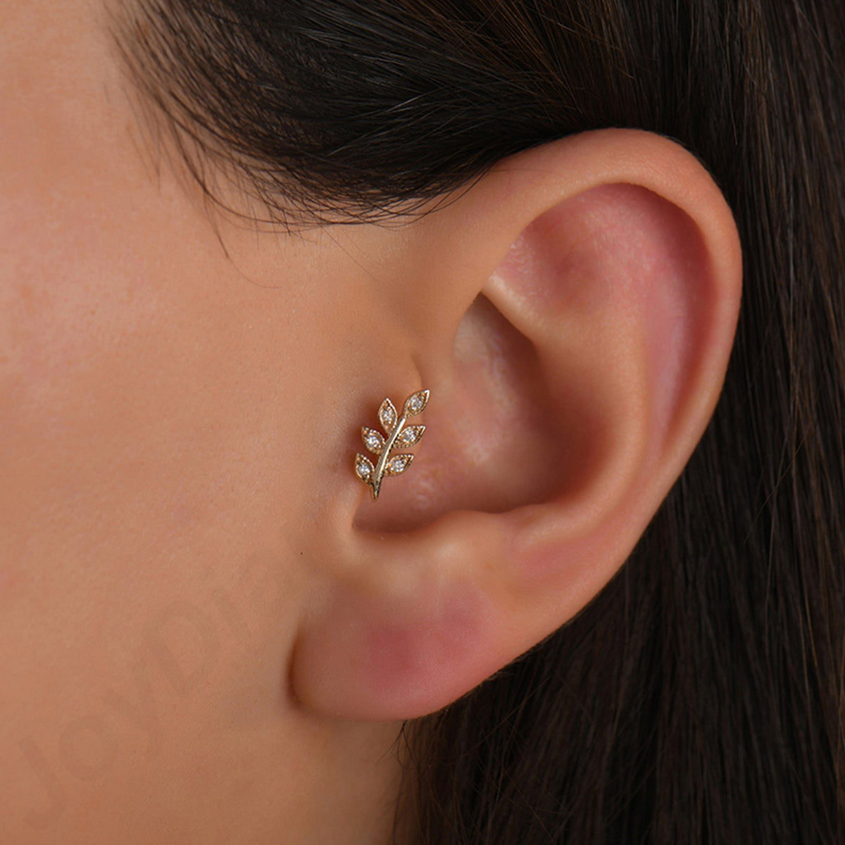 0,04 Karat Yaprak Pırlanta Piercing