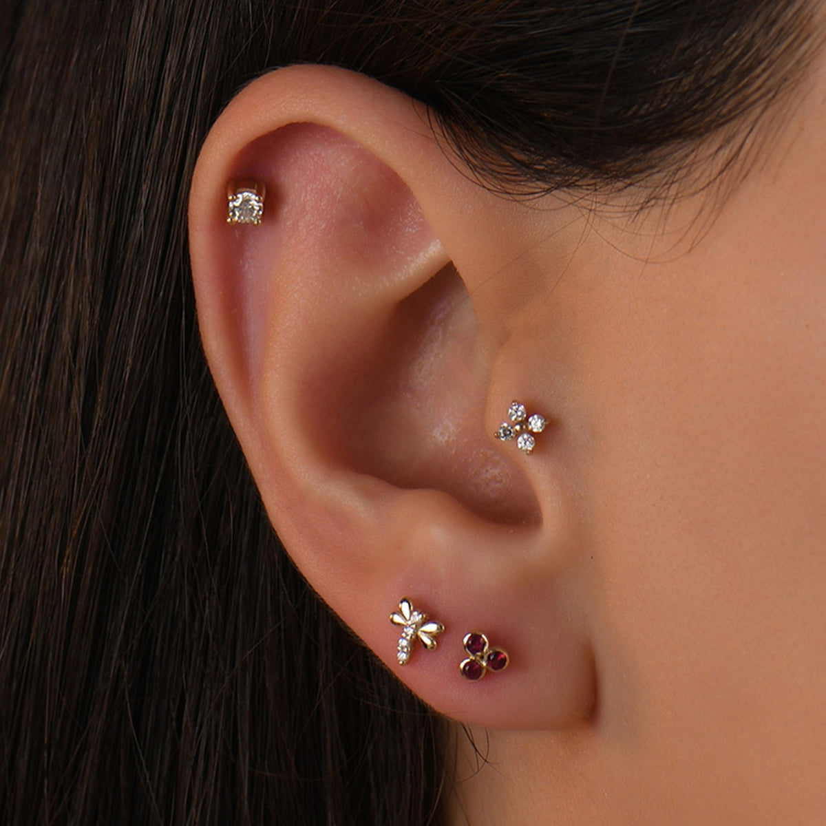 0,05 Karat Çiçek Pırlanta Piercing