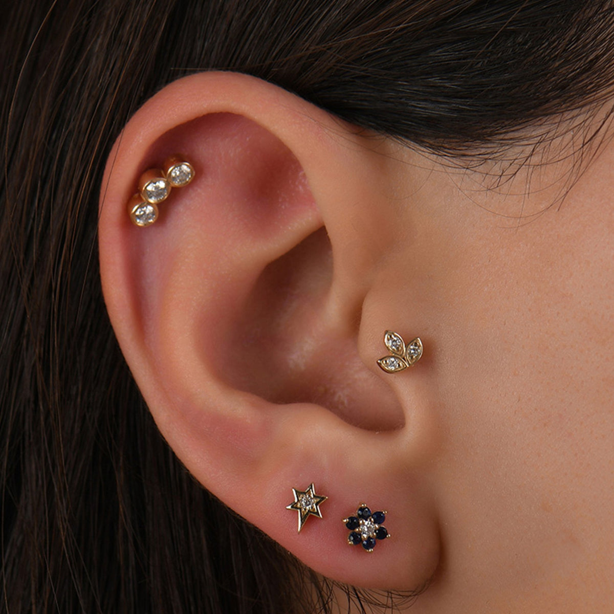 0,03 Karat Üç Yaprak Pırlanta Piercing