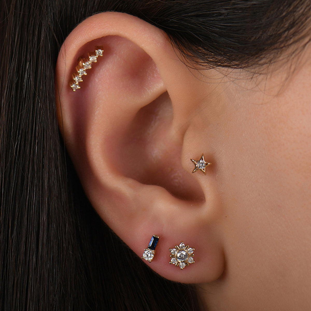 0,06 Karat Kavisli Pırlanta Piercing