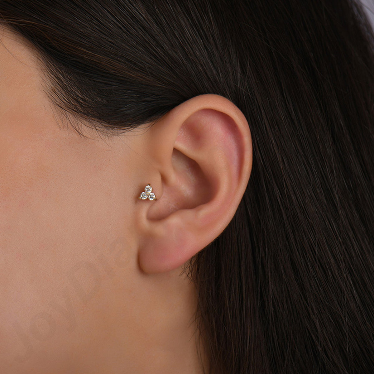 0,15 Karat Üçgen Pırlanta Piercing