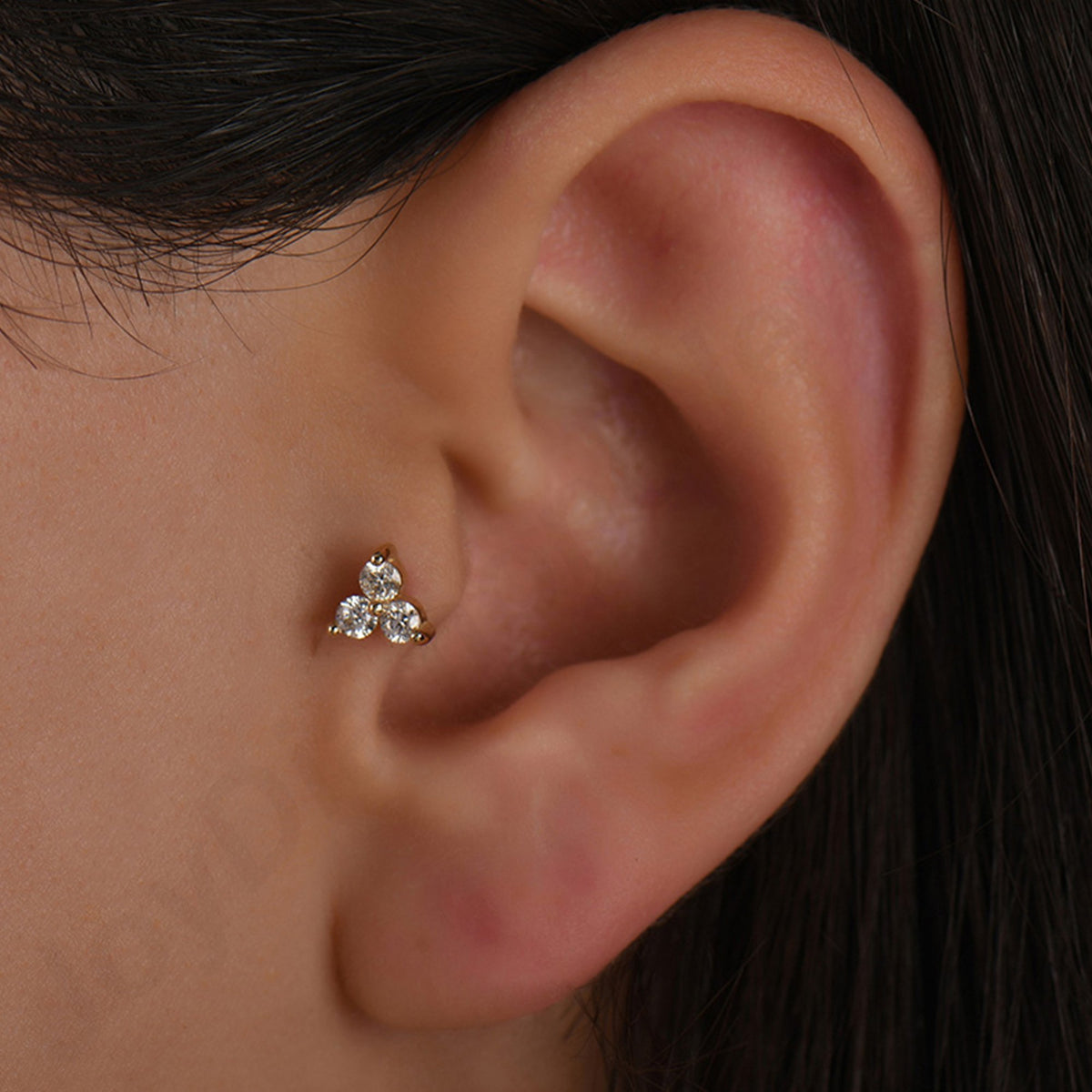 0,15 Karat Üçgen Pırlanta Piercing