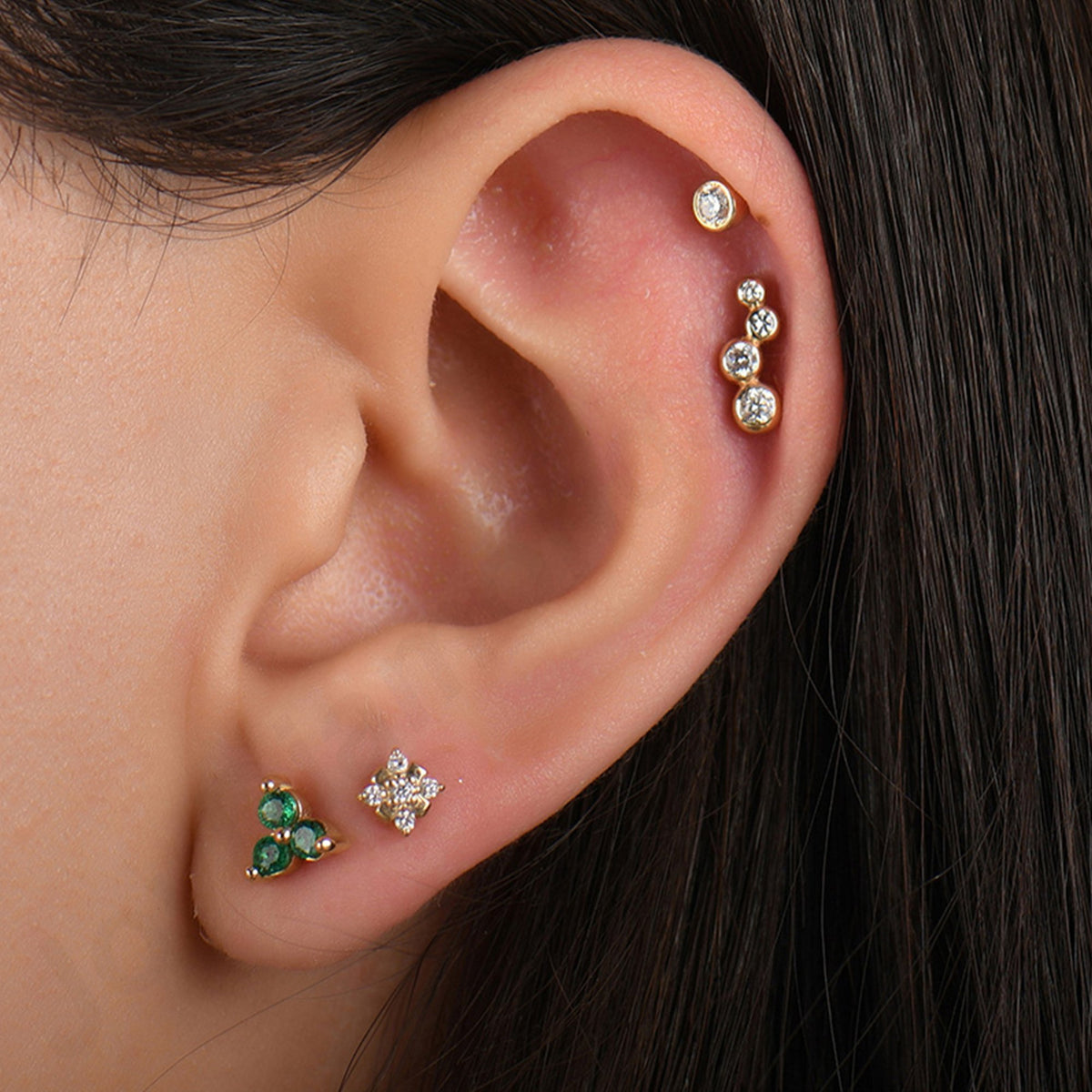 0,04 Karat Çiçek Pırlanta Piercing