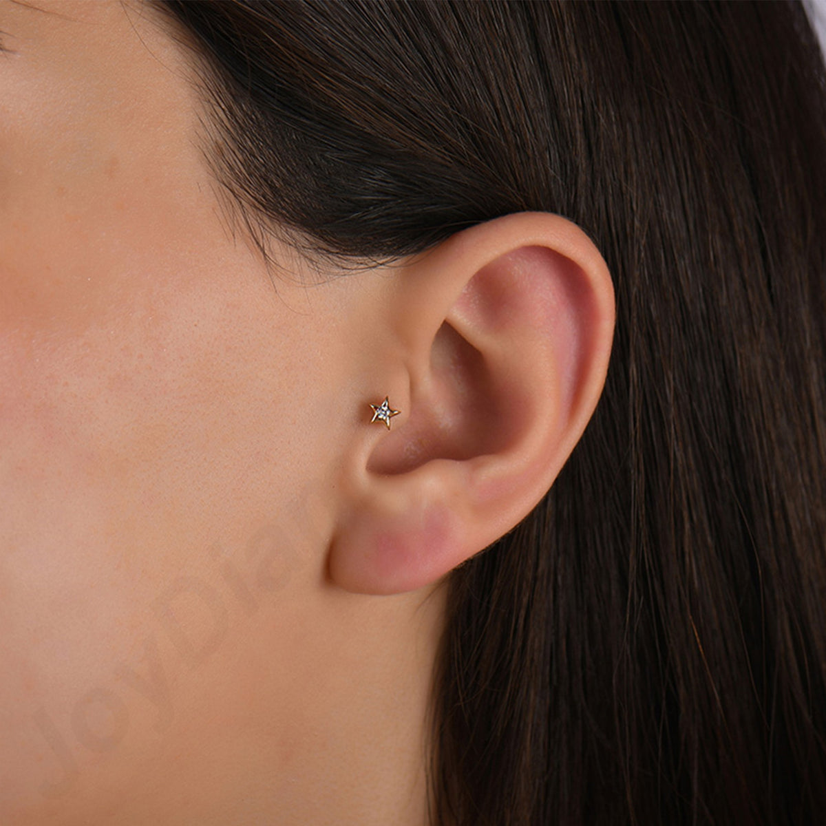 0,03 Karat Yıldız Pırlanta Piercing