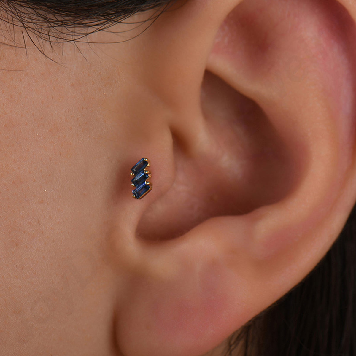 0,08 Karat Baget Safir Piercing