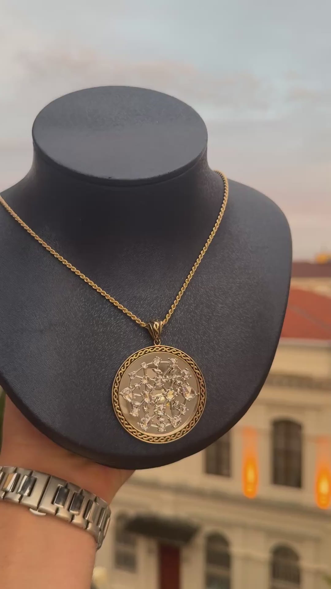 Joy Onaylı İkinci El 4,71 Karat Pırlanta Madalyon Kolye